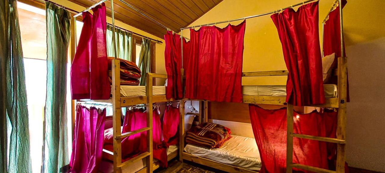 Хостел La Vaca India Manali Экстерьер фото